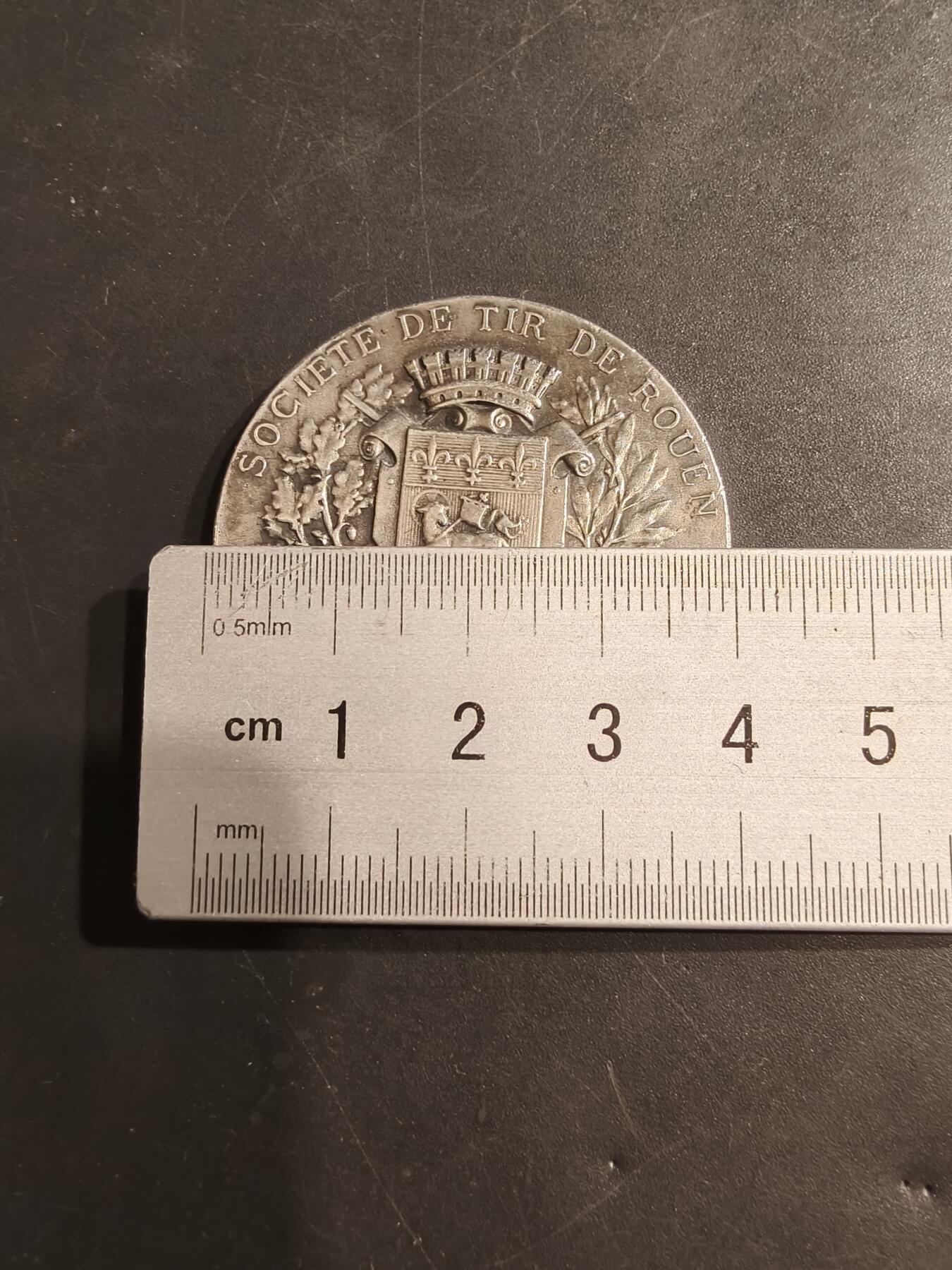 老王徽章第184期 法国鲁昂1914年全国射击竞赛大银章    950银     直径40mm    重量32.9g