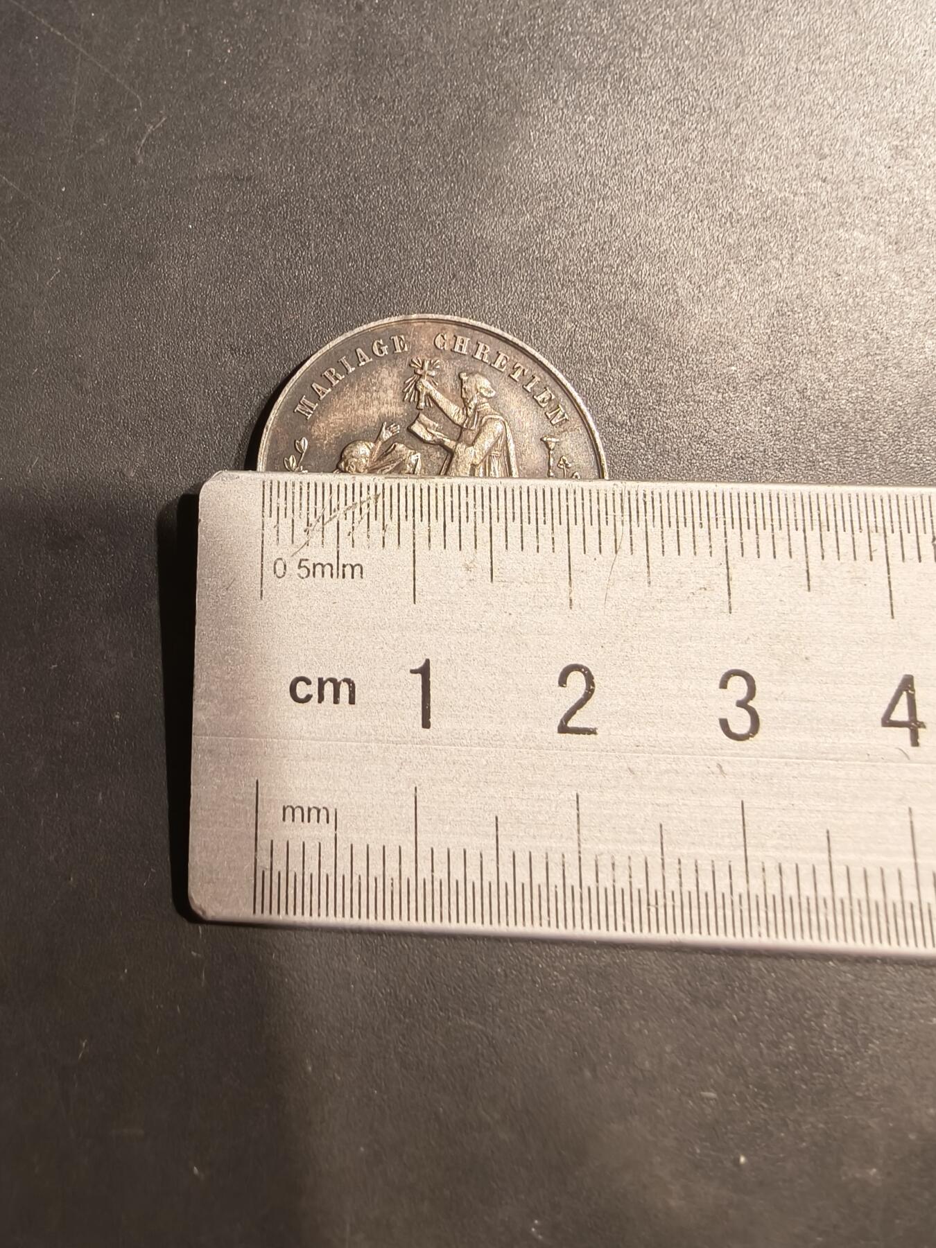 老王徽章第184期 法国婚章    蜜蜂银标950银     直径23mm     重量5g