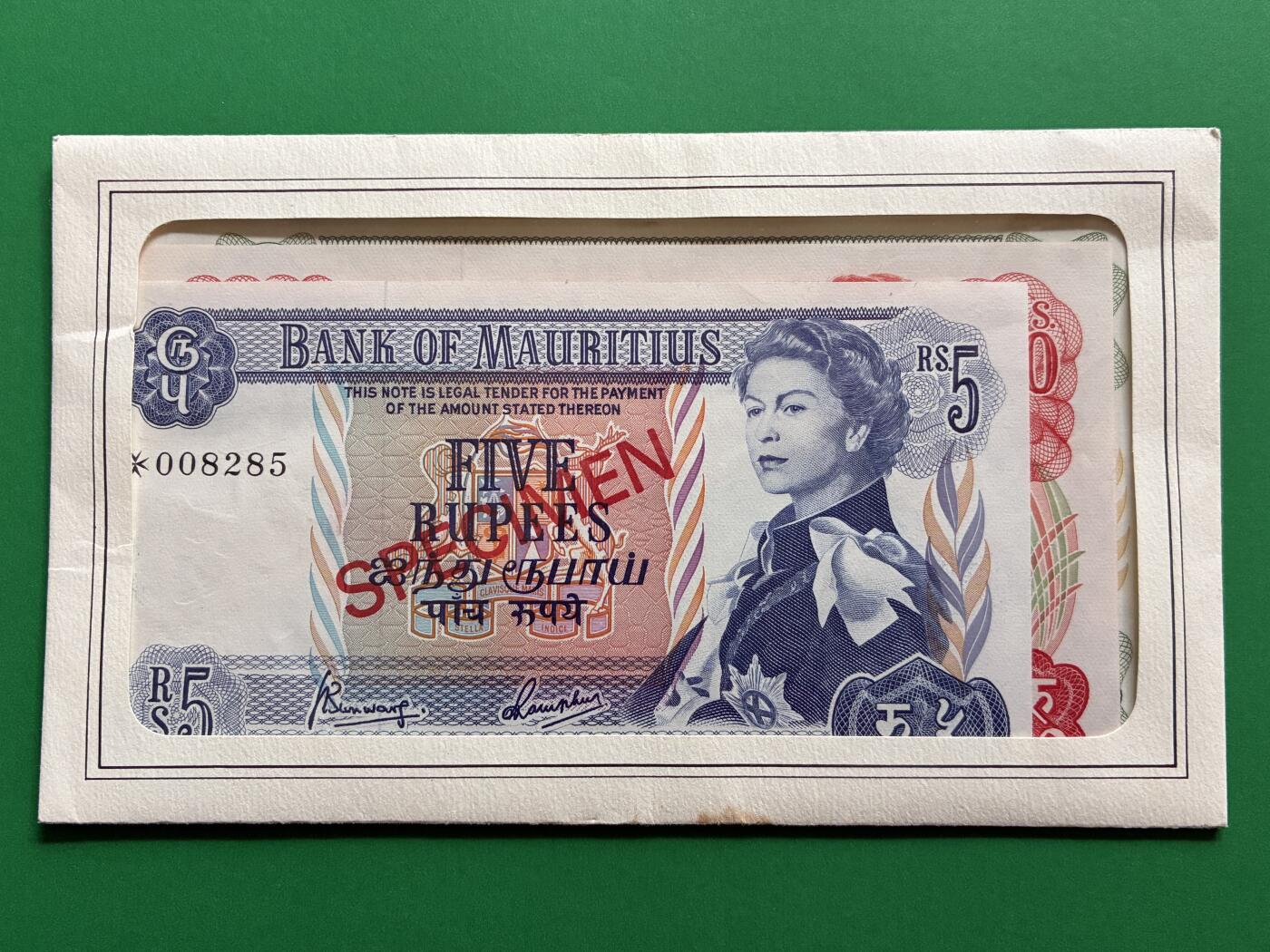 咖啡豆•收藏 2026年Mar_1st世界各国纸币样票拍卖 毛里求斯 1967年 5-50卢比 全新UNC同号 外国纸币样票 女王钞 4枚一套