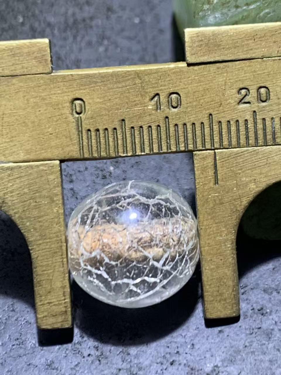 建国前后库存仿白水晶冰裂纹琉璃苹果珠一颗