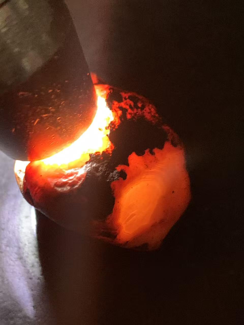 精美川料红皮开窗料荔枝冻南红玛瑙原石一颗