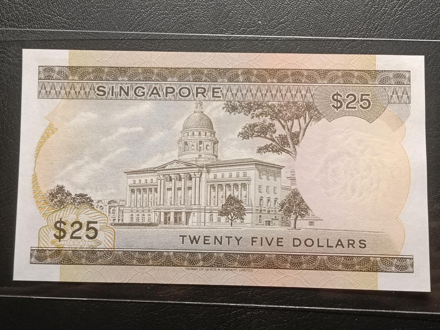 【年后首拍！】2026二月第三期，总217期 新加坡1972版25元UNC千位号无47，此系列名誉面值之一，因发行量少被藏家追捧，胡姬花和老议会大楼