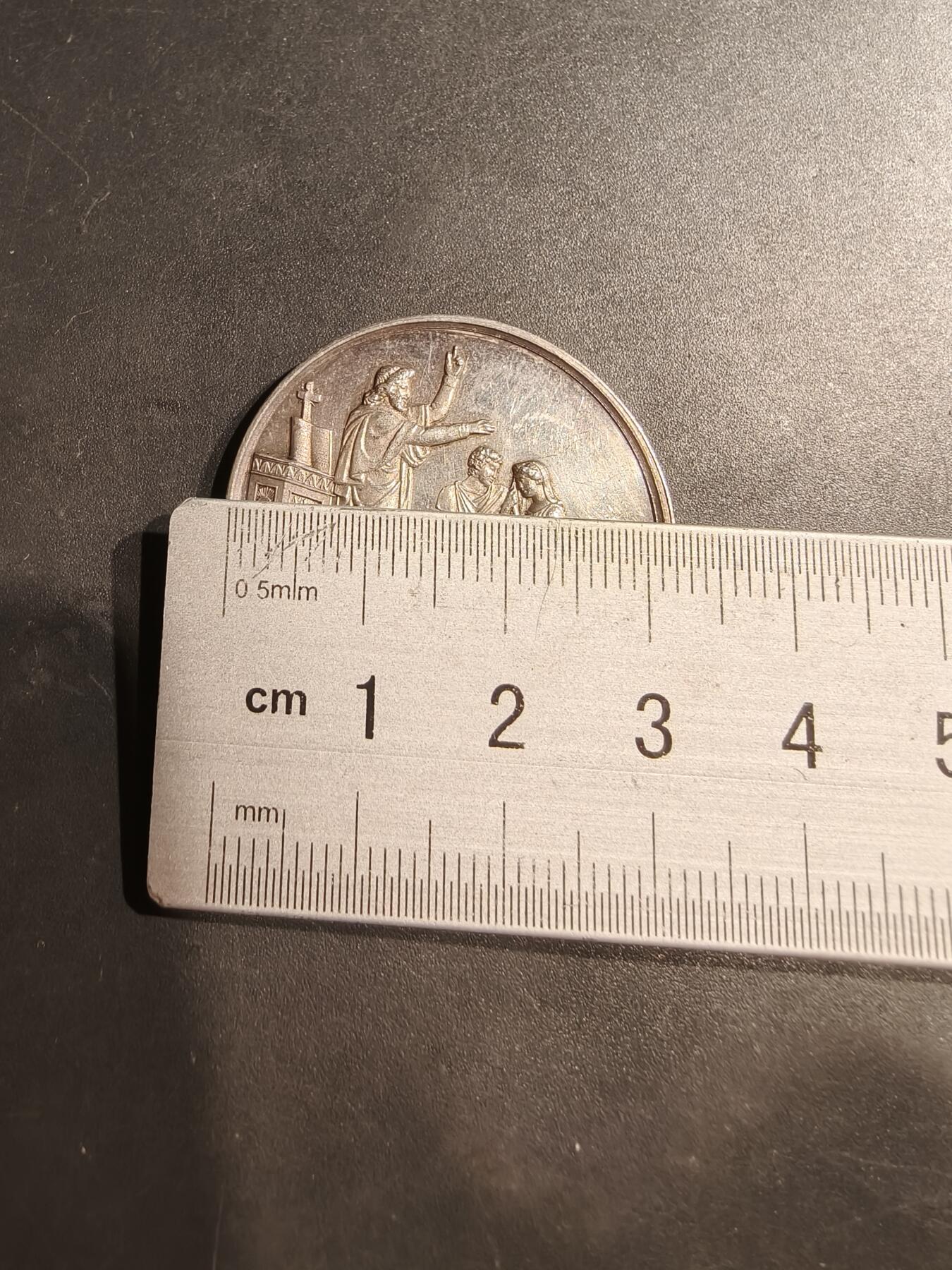 老王徽章第184期 法国婚章    早期手指950银标    直径32mm    重量16.1g