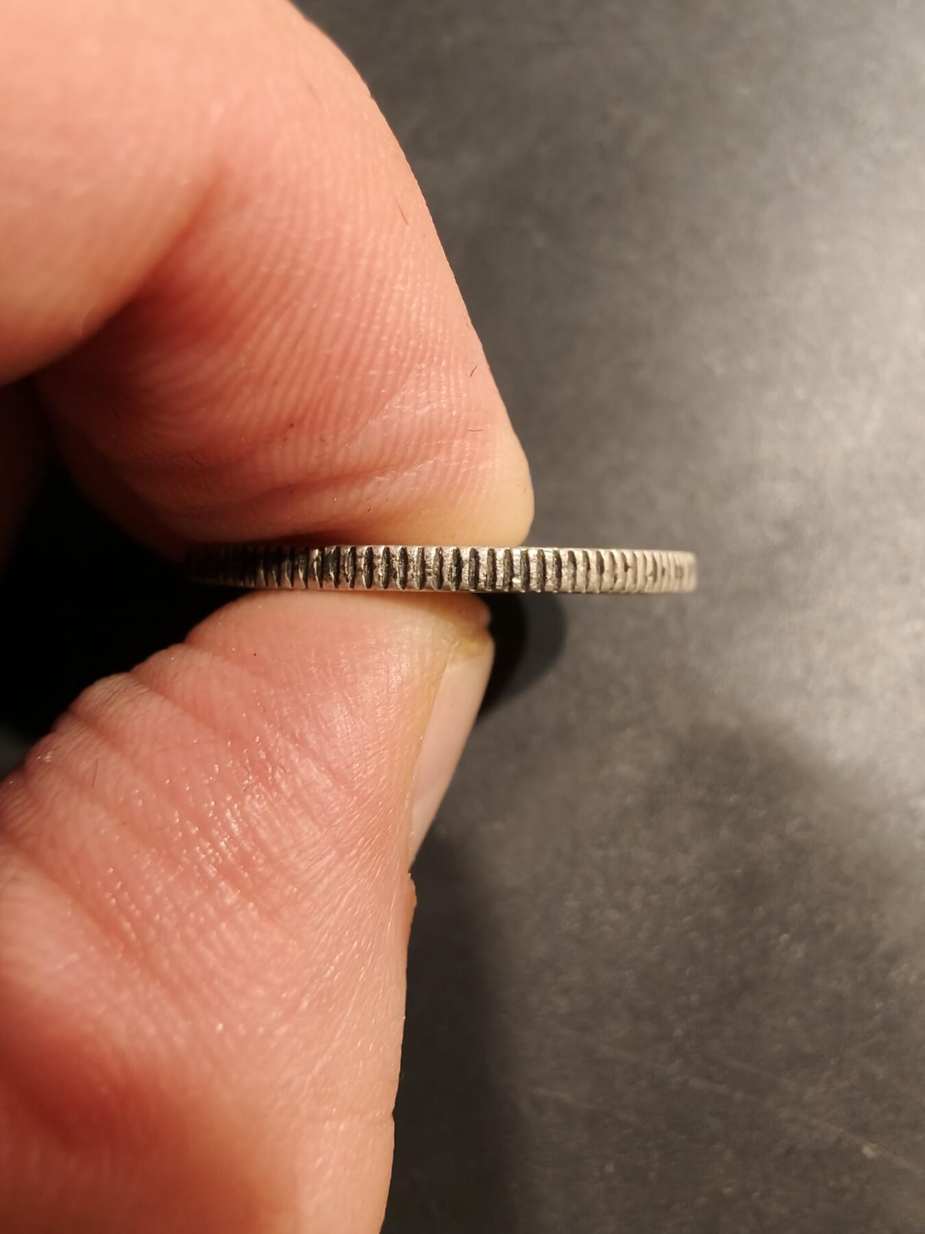 老王徽章第184期 法国1915年2法郎银币     播种女神    835银     10g