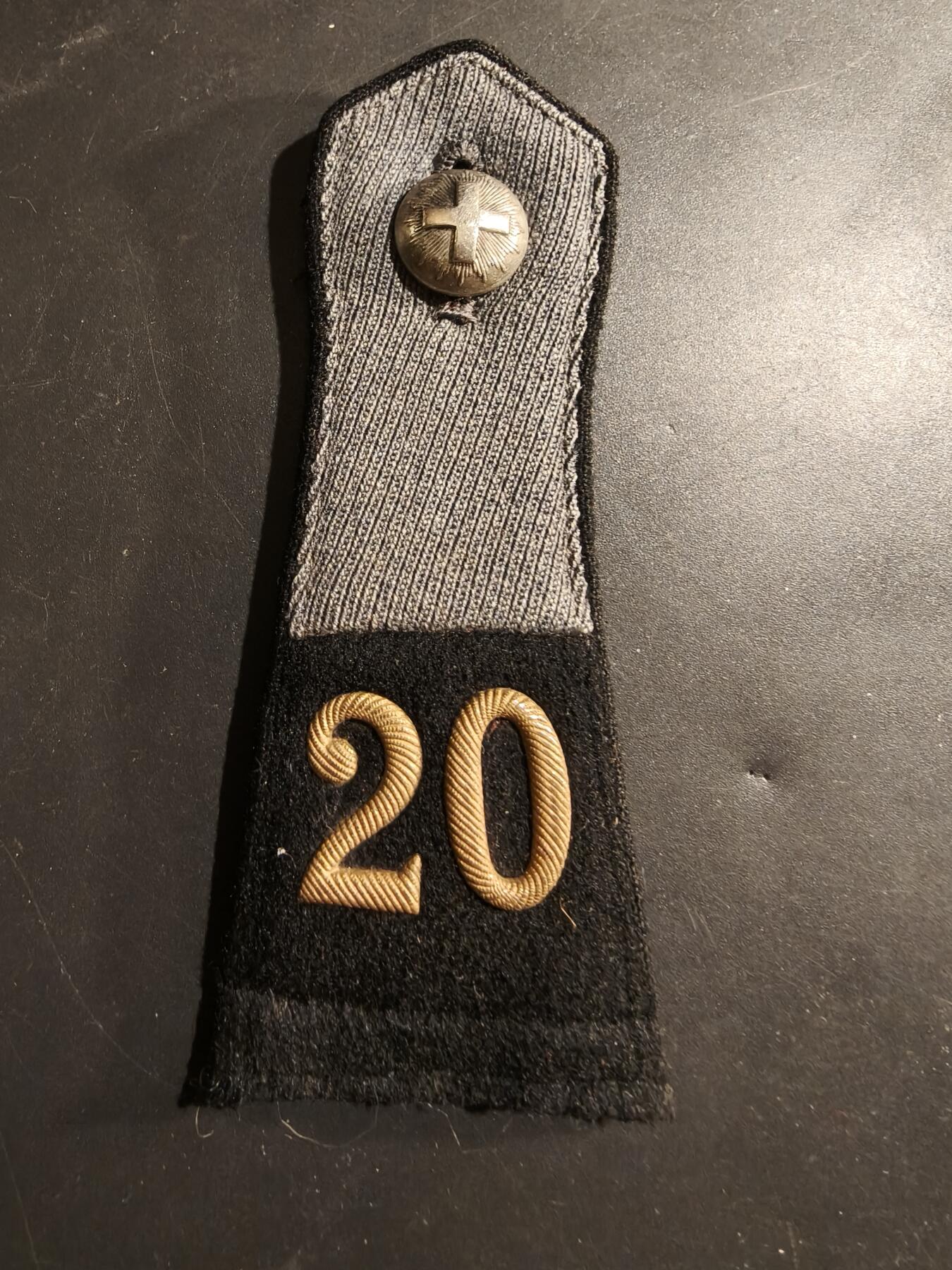 老王徽章第184期 奥地利陆军第20团肩章