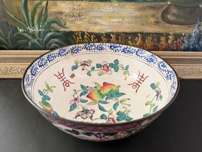 海外回流春节专场（三） - 法国回流清代铜胎珐琅彩大碗（器型大，精美，直径：23cm，高：9.3cm，有少许裂纹和掉釉，如图）