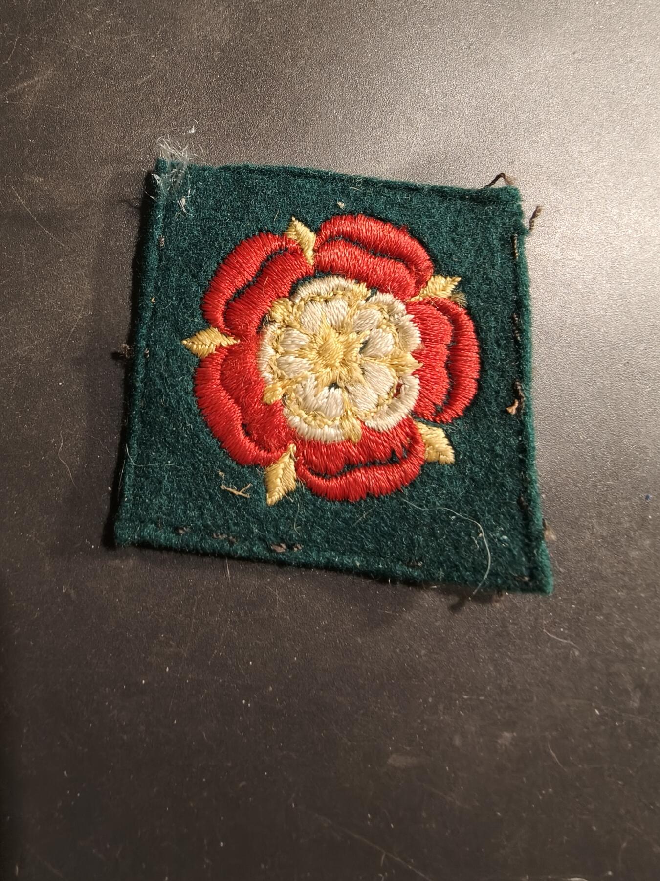 老王徽章第184期 二战英国陆军卡特里克兵营臂章