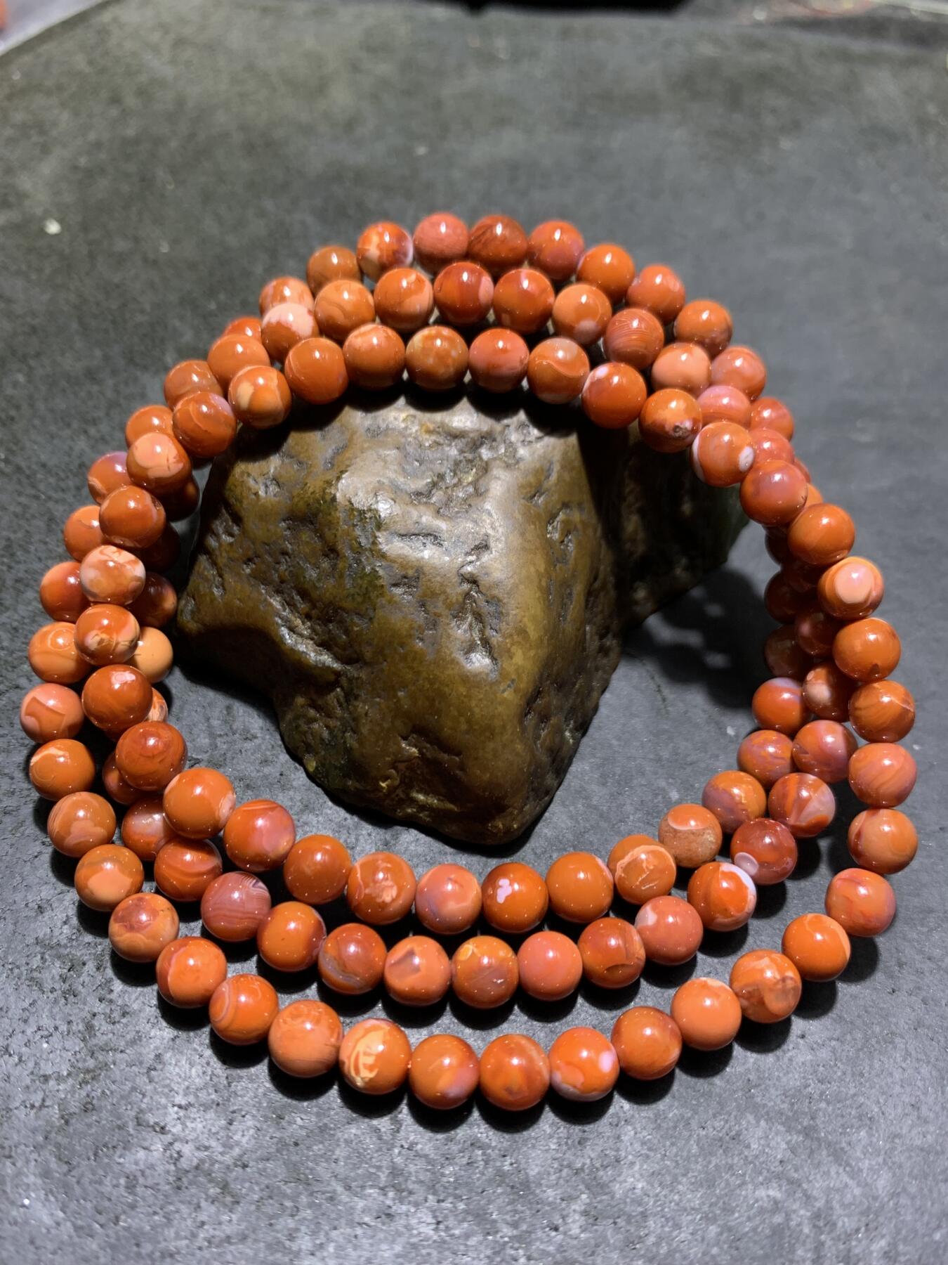 精美川料南红玛瑙多圈手串一条，