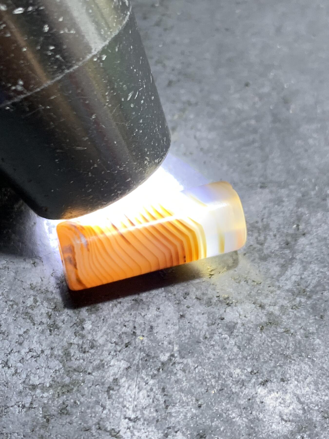 千层纹缠丝玛瑙通货直桶，桶珠一个，