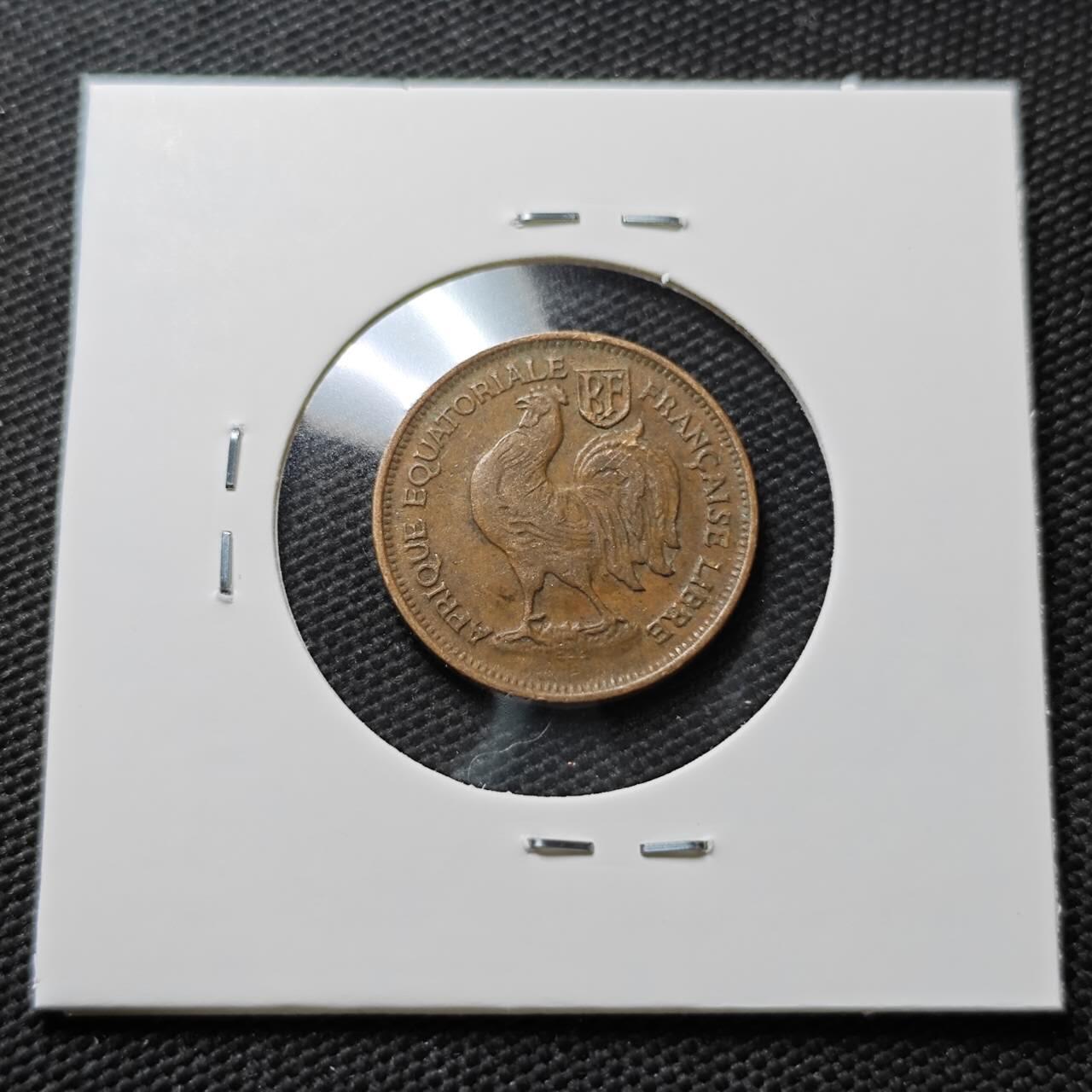 KK钱币收藏小铺  第397期 百期特怕（四拍之一） 2月预留时间 周末发货  1943法属赤道非洲50分小公鸡铜币