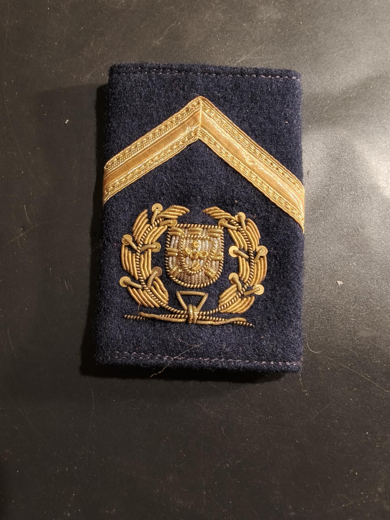 老王徽章第184期 葡萄牙共和国卫队军士长肩章