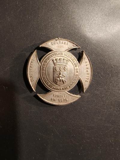 老王徽章第184期 - 法国干邑市救生员协会证章