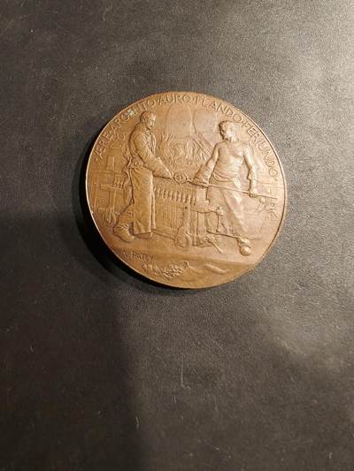 老王徽章第184期 - 法国1900巴黎世界博览会铜章     直径37mm   重量25.7g