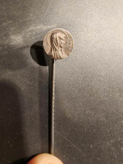 老王徽章第184期 - 法国天主教会圣母针插