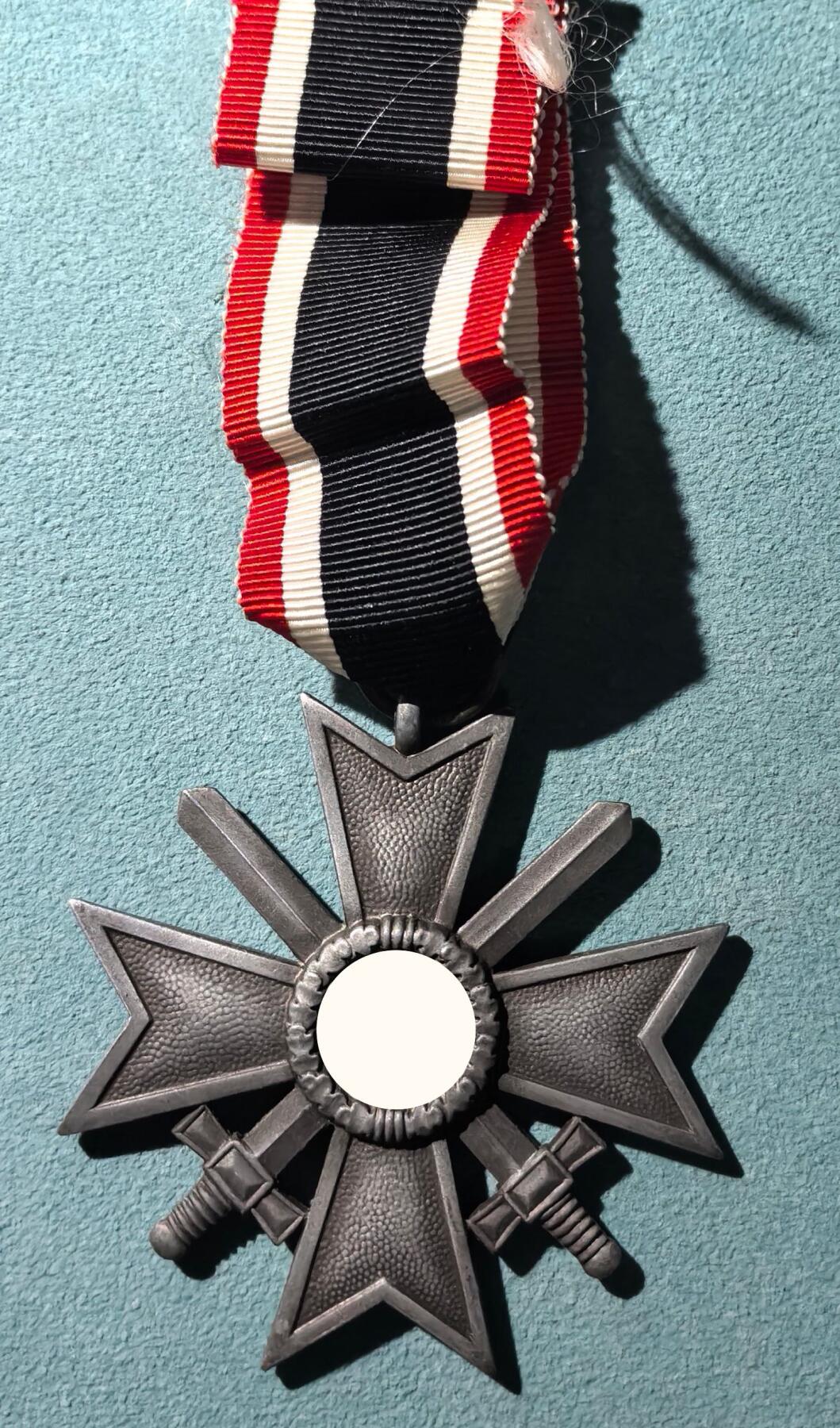 号角文化祝福各位藏友春节大吉马年入好藏 盛世勋华——号角文化勋章邮票专场拍卖第306期    德国（1939）二级佩剑战功十字勋章 带10厂厂标（Foerster & Barth）