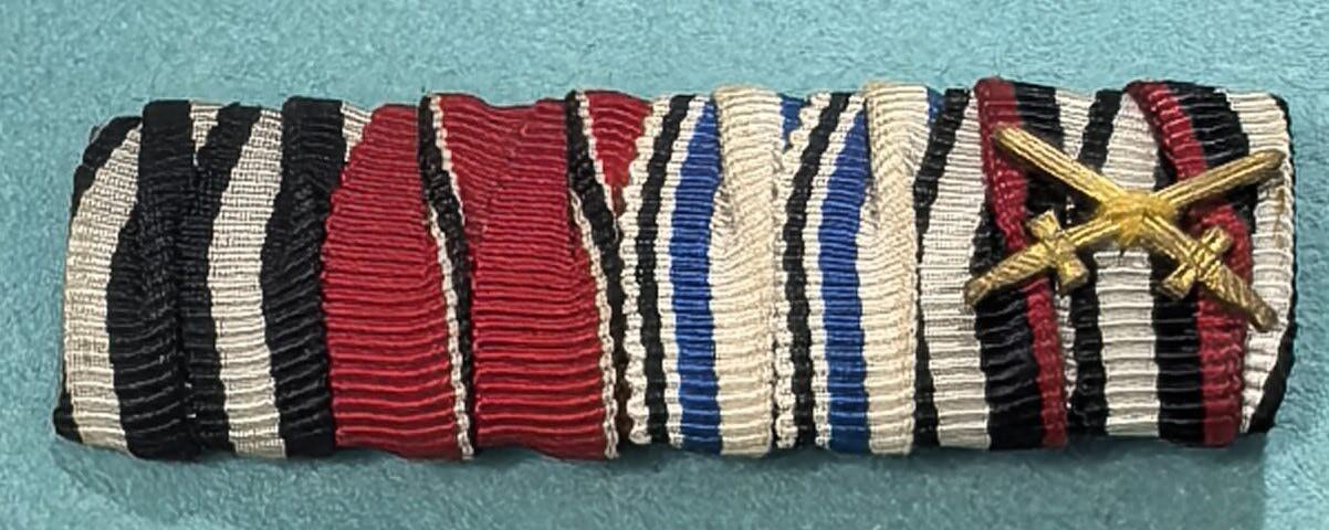 号角文化祝福各位藏友春节大吉马年入好藏 盛世勋华——号角文化勋章邮票专场拍卖第306期    德国（一战）四联勋略 包括二级铁十字勋章/东线冬季作战奖章/巴伐利亚王国战功奖章/佩剑兴登堡十字奖章