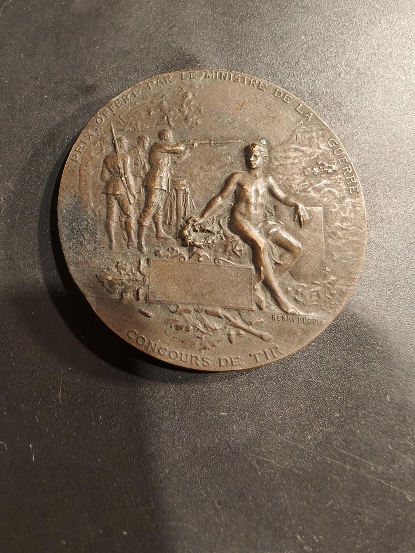 老王徽章第184期 法国射击协会混合射击竞赛大铜章    大师杜布瓦作品     戎装玛丽安娜     直径50mm     重量57.7g
