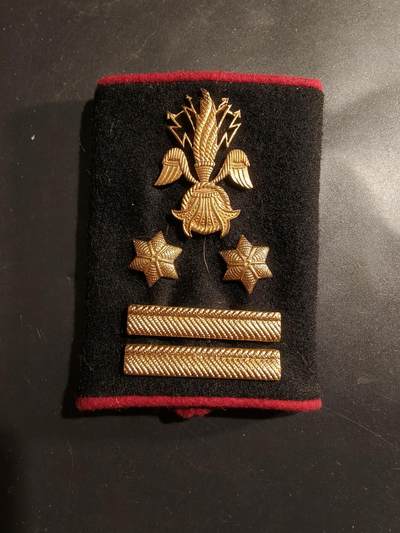 老王徽章第184期 - 意大利财政警察中尉肩章