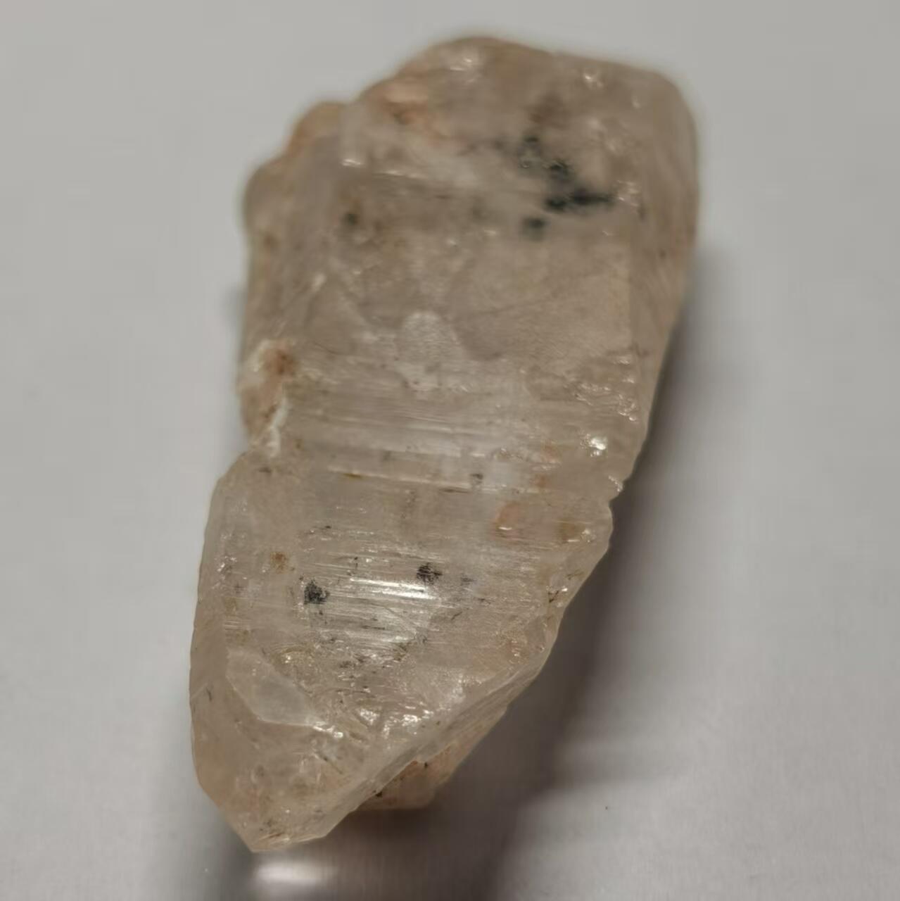 七河·世界世界币章杂件矿标化石小拍（总第38期） 藏家出品X700（4）马达加斯加红泥油胆水晶原石 本件拍品由合作藏家邮寄