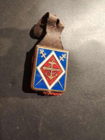 老王徽章第184期 - 法国海军陆战队第1炮兵团证章