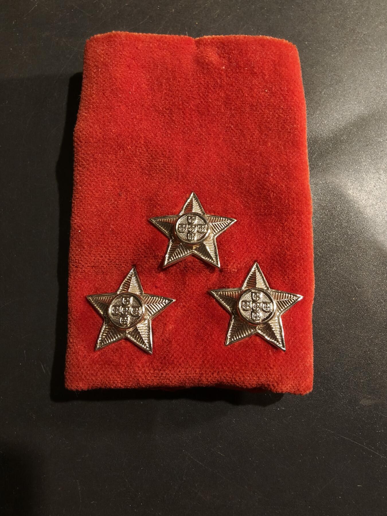 老王徽章第184期 葡萄牙空军总参谋部上校领章     5-60年代版本