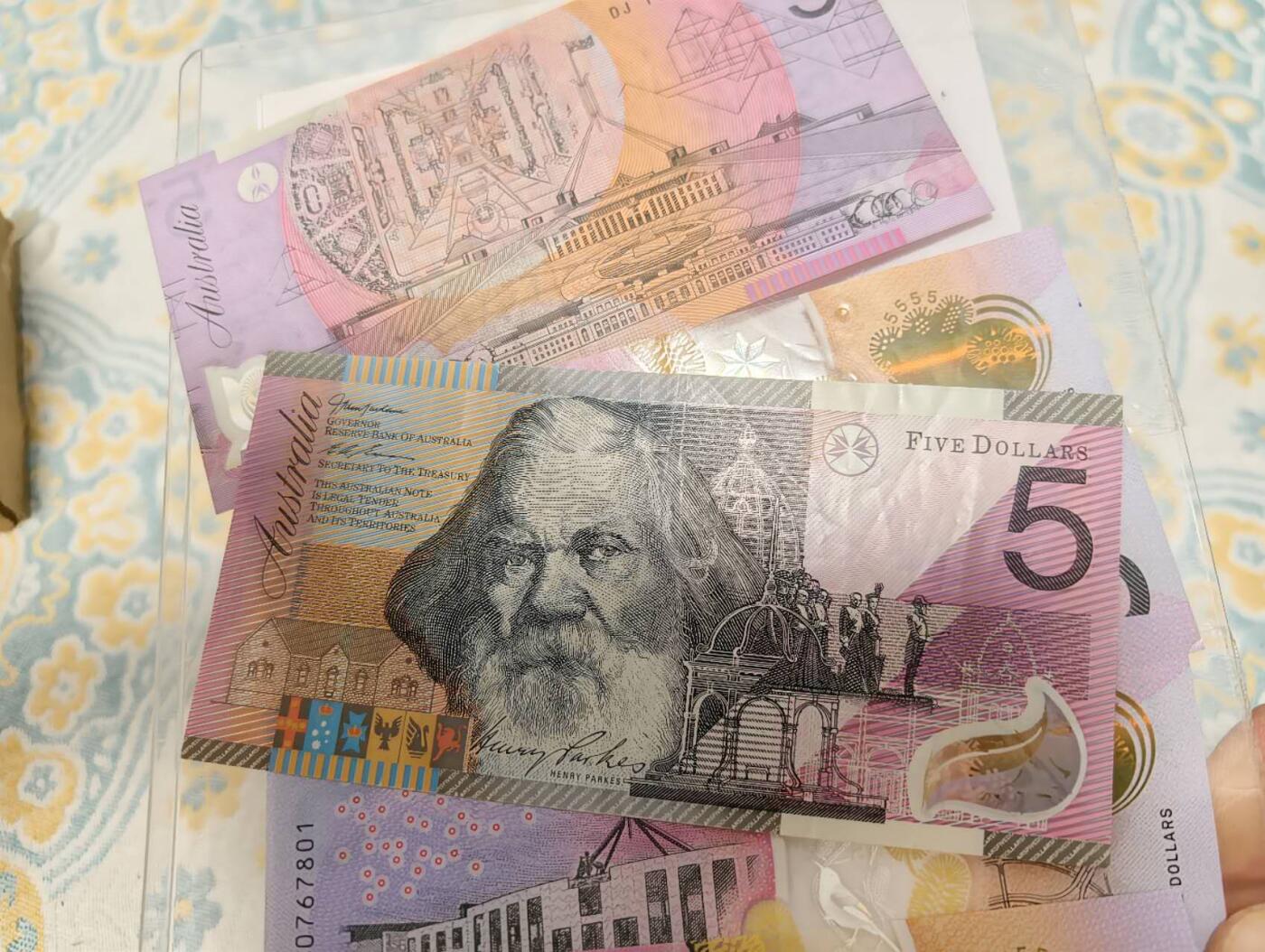 春节钱币瓷器清货捡漏拍场