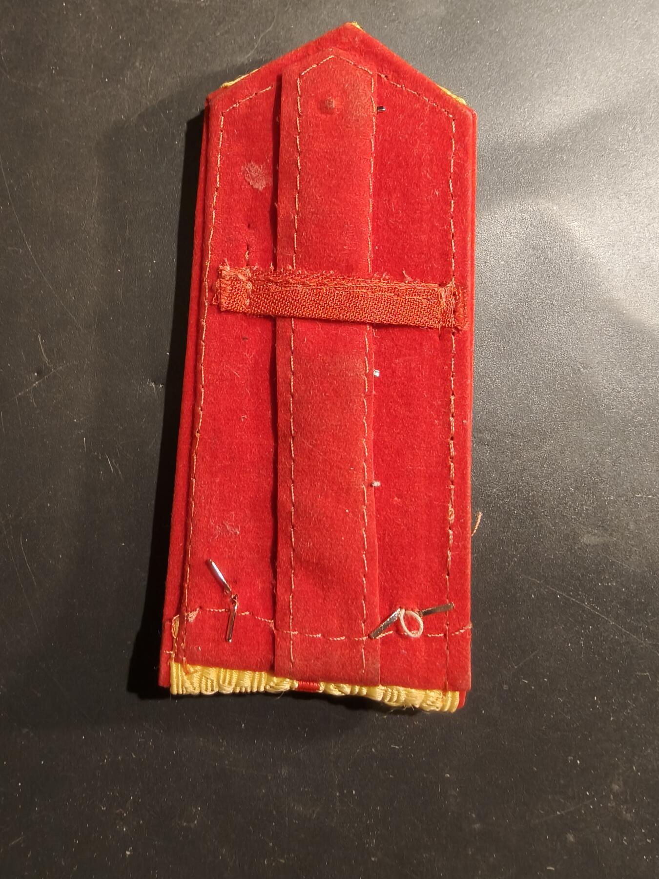 老王徽章第184期 柬埔寨王家武装力量上尉肩章