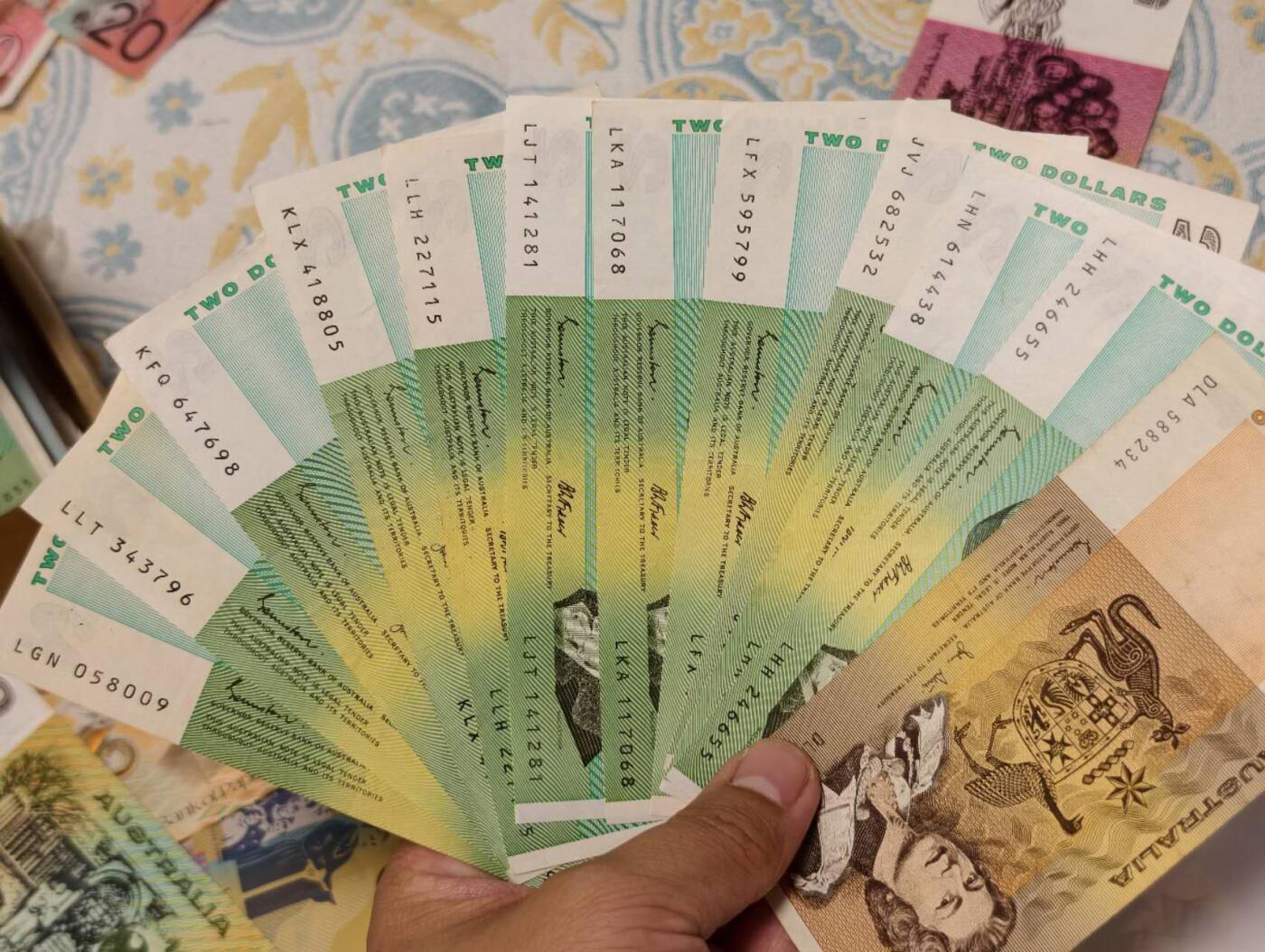 春节钱币瓷器清货捡漏拍场