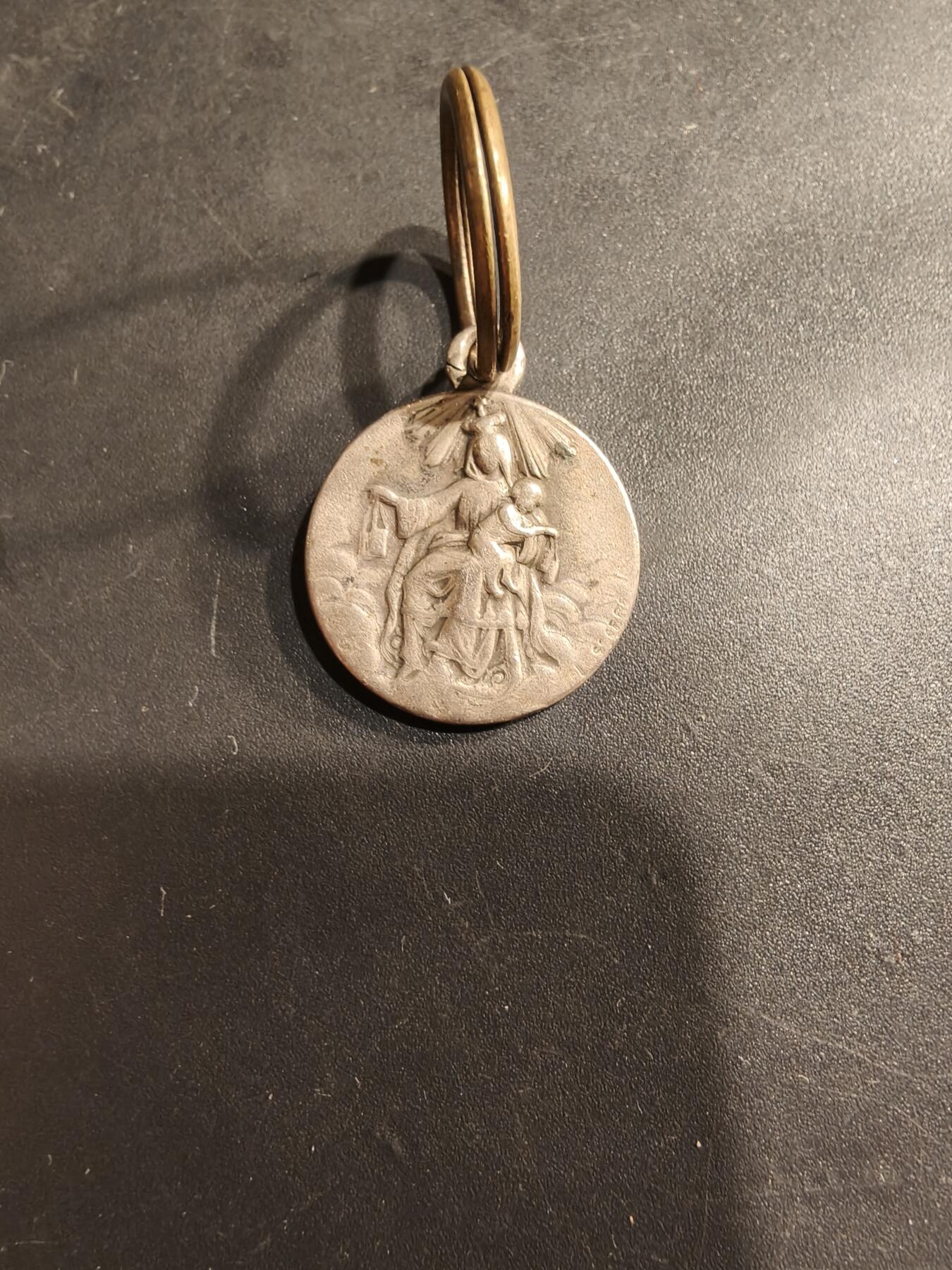 老王徽章第184期 法国天主教会纪念章