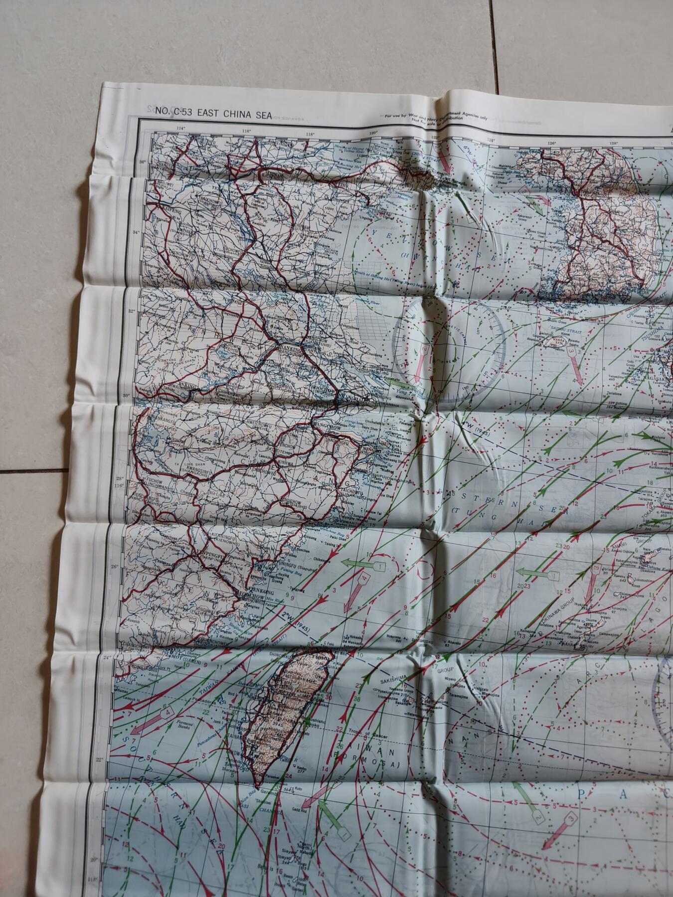 老王徽章第184期 美国二战陆军航空兵逃生图 正面为日本与中国南海 背面为中国东海 大型尺寸约1.2米×1.2米
