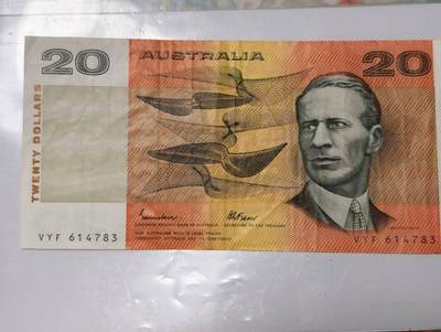 春节钱币瓷器清货捡漏拍场 - 老版纸质澳大利亚20元  大票幅 品相如图
