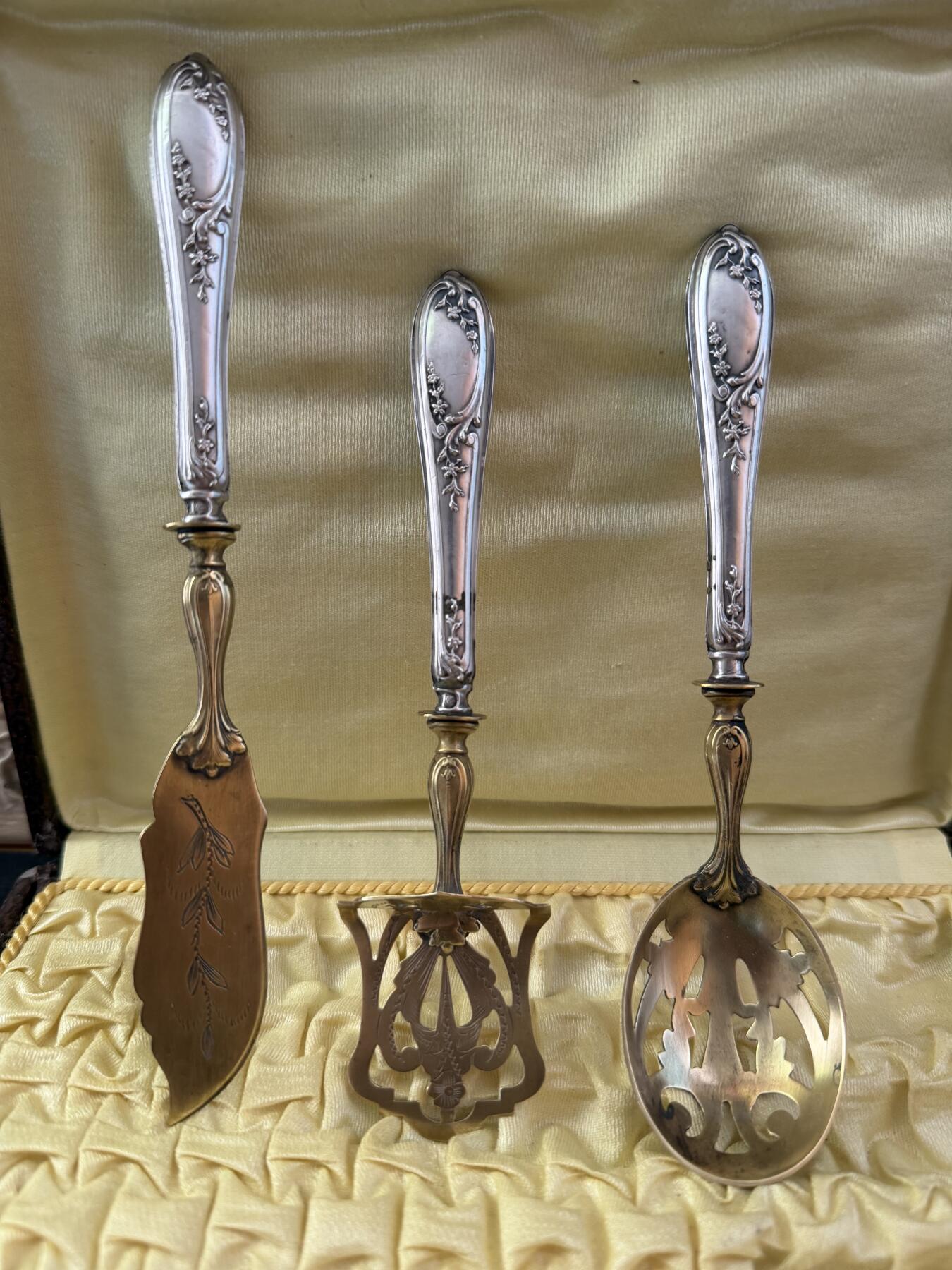 海外回流春节专场（三） 法国回流19世纪纯银餐具（左起：19.3cm，16.2cm，17cm，96.8g）