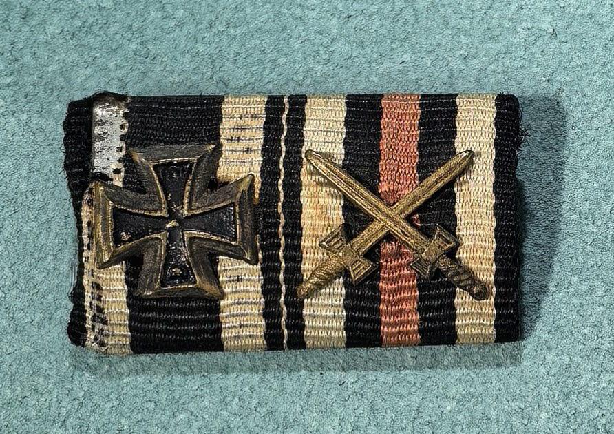 号角文化祝福各位藏友春节大吉马年入好藏 盛世勋华——号角文化勋章邮票专场拍卖第306期    德国（一战）两联勋略 包括二级铁十字勋章（带迷你章）/佩剑兴登堡十字奖章