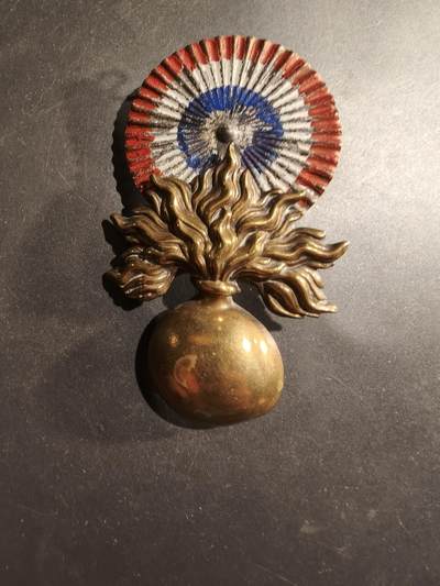 老王徽章第184期 - 法国第二帝国宪兵沙科帽帽徽