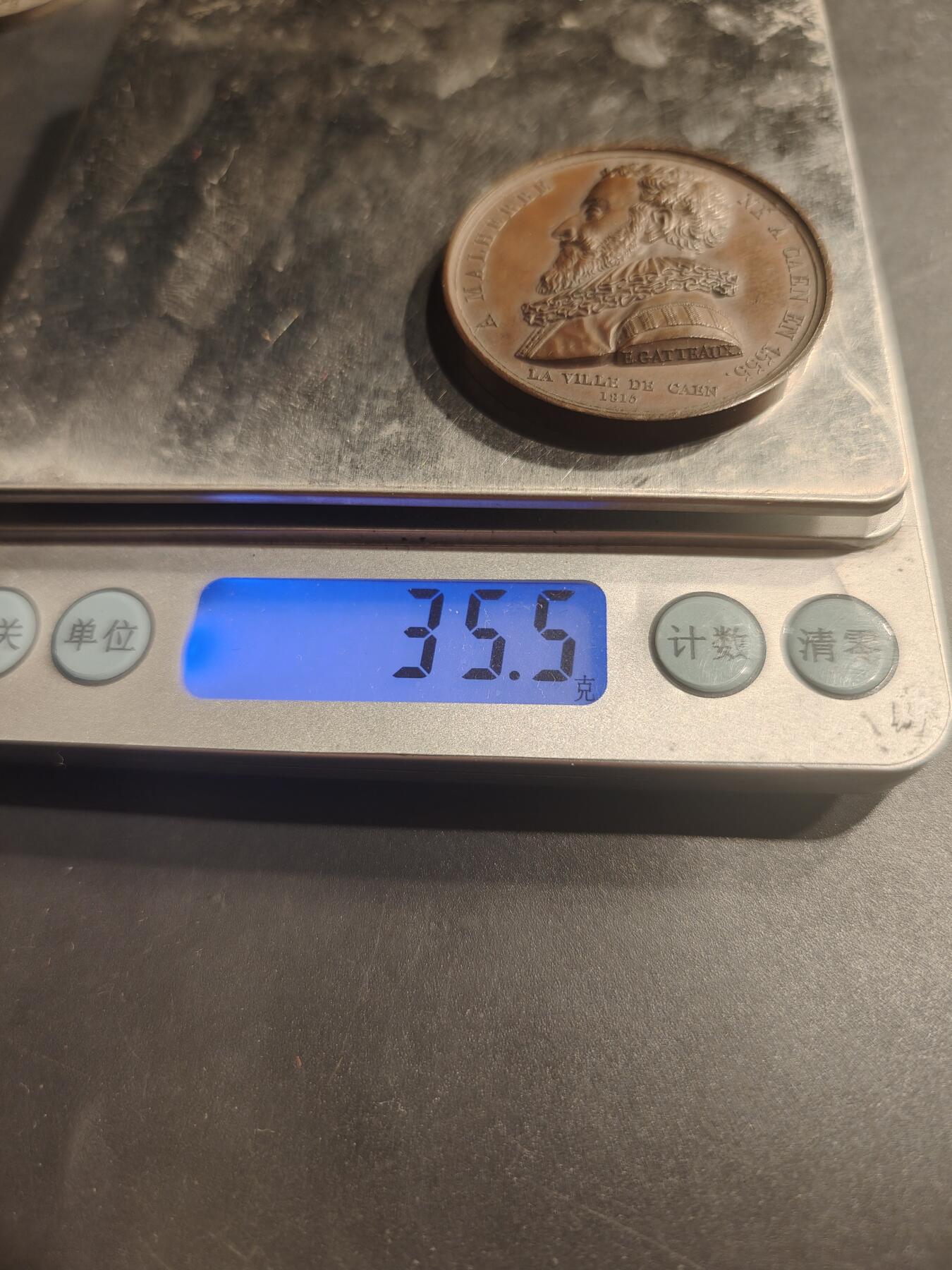 老王徽章第184期 法国诗人弗朗索瓦·德·马莱尔布大铜章     早期原铸无边铭    直径40mm    重量35.5g