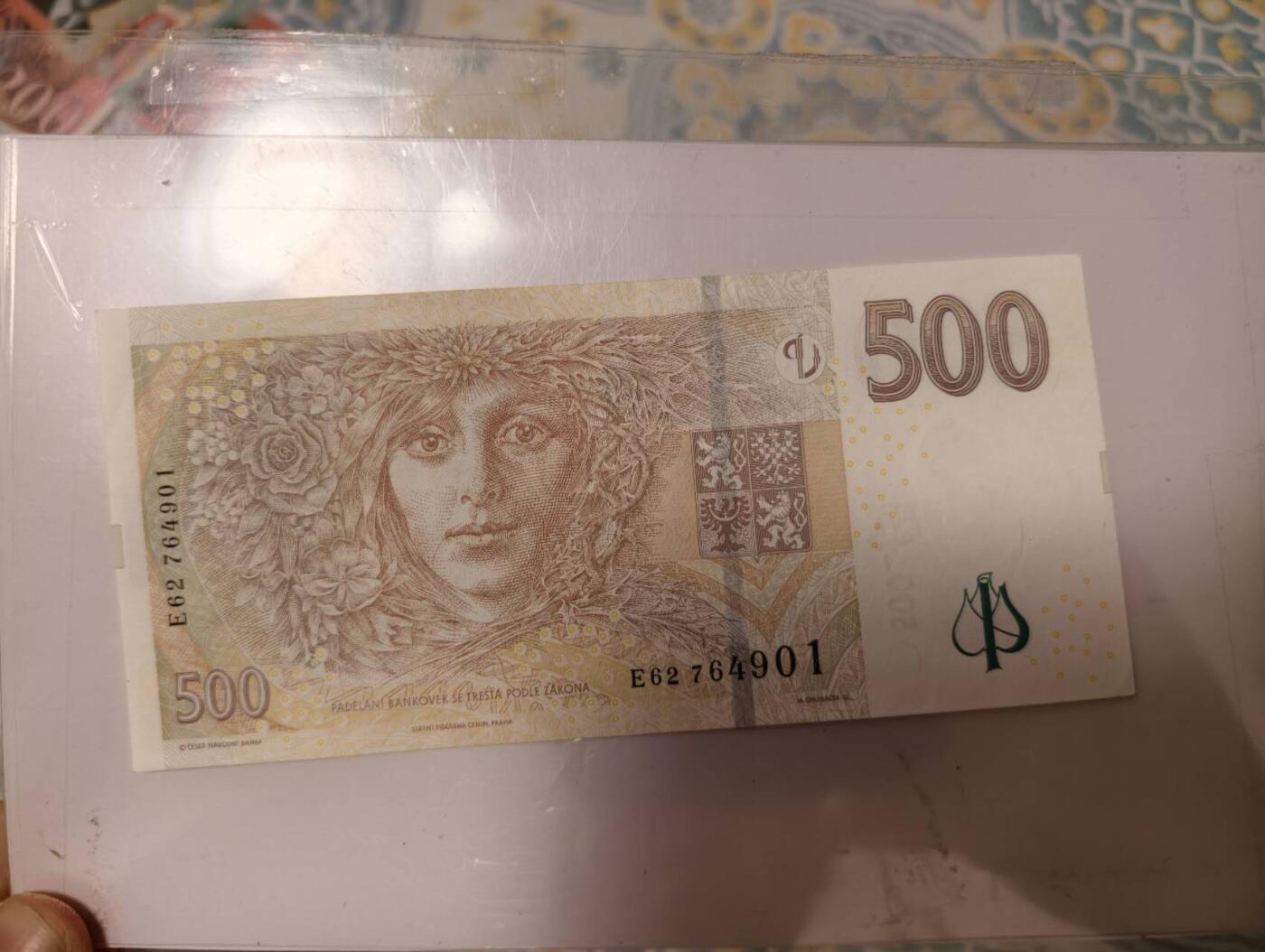 春节钱币瓷器清货捡漏拍场