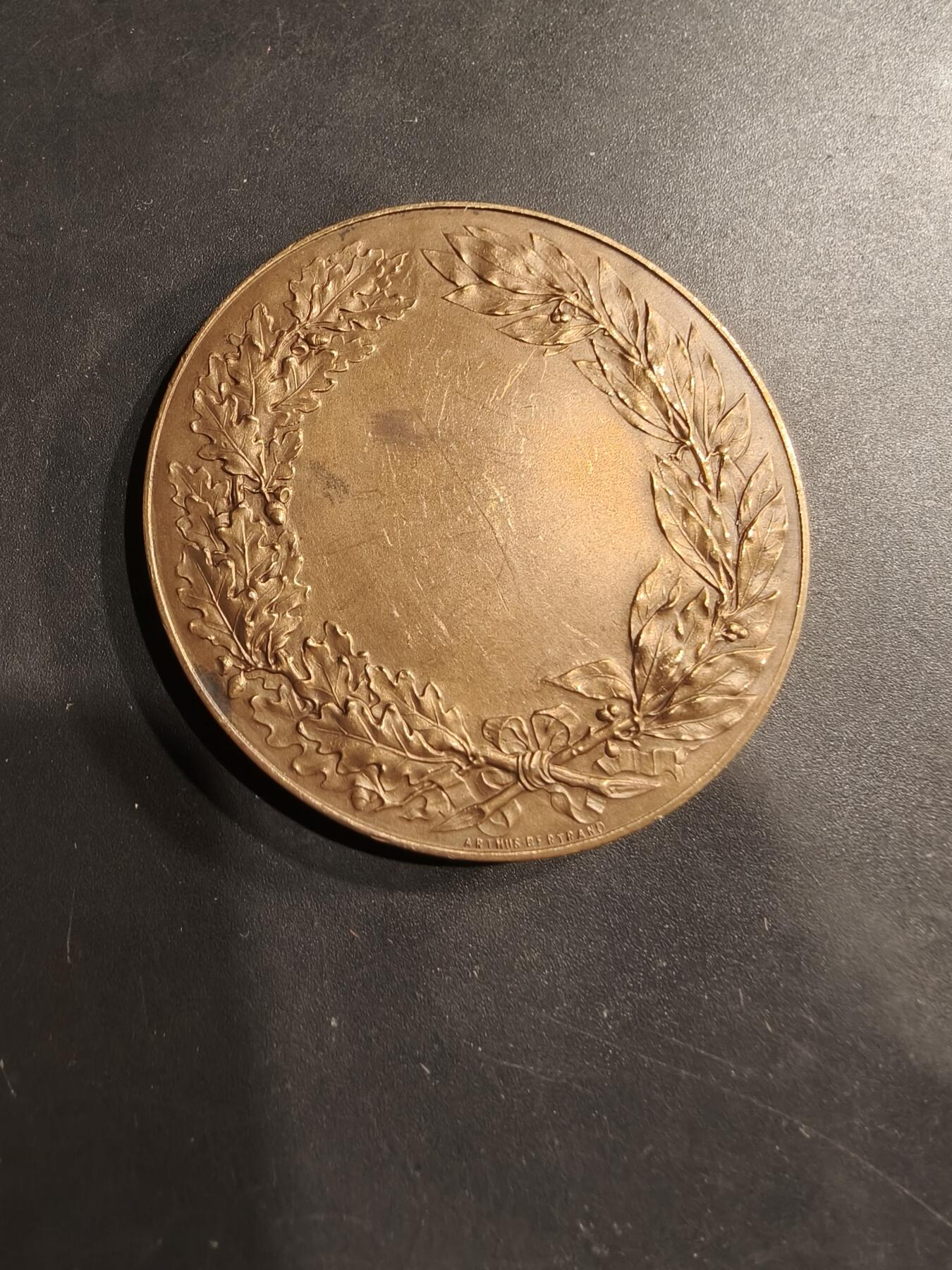 老王徽章第184期 法国农业协会大铜章    直径50mm    重量57.3g