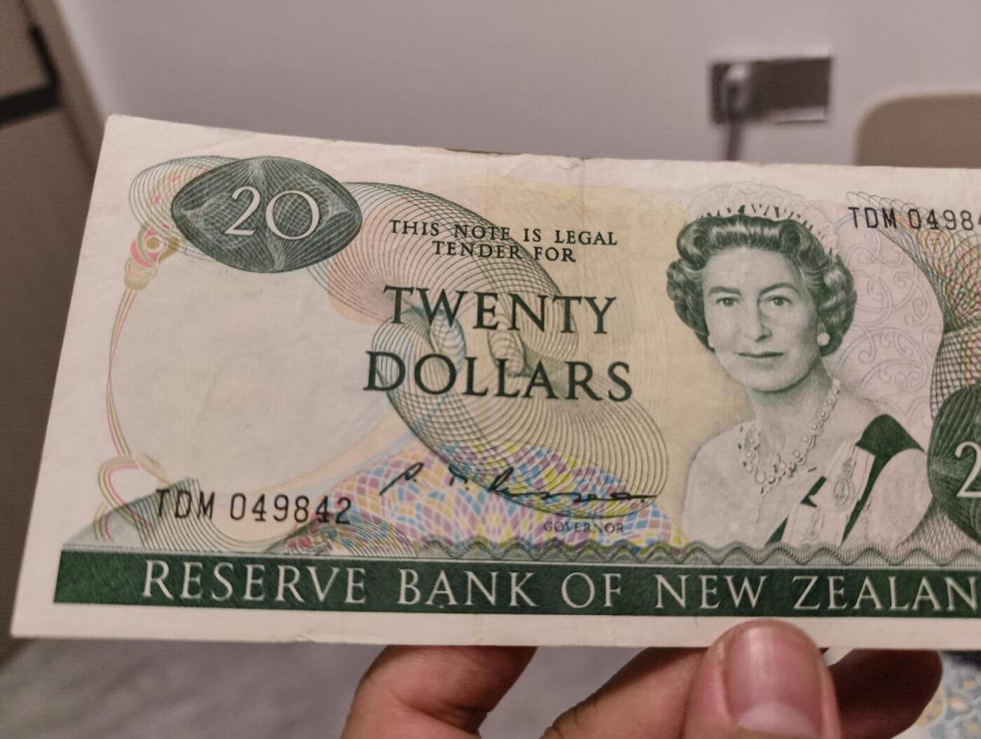 春节钱币瓷器清货捡漏拍场