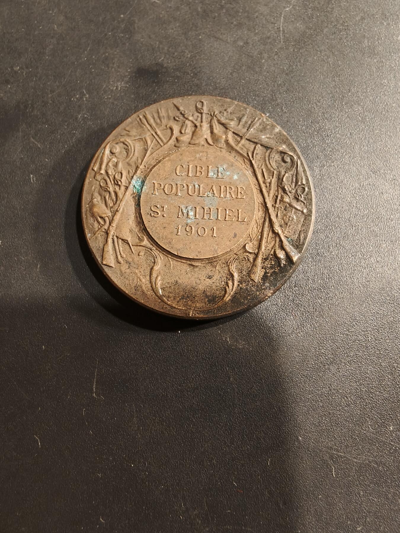 老王徽章第184期 法国1901年圣米耶尔地区射击竞赛大铜章    公鸡头玛丽安娜     直径30mm    重量13.4g