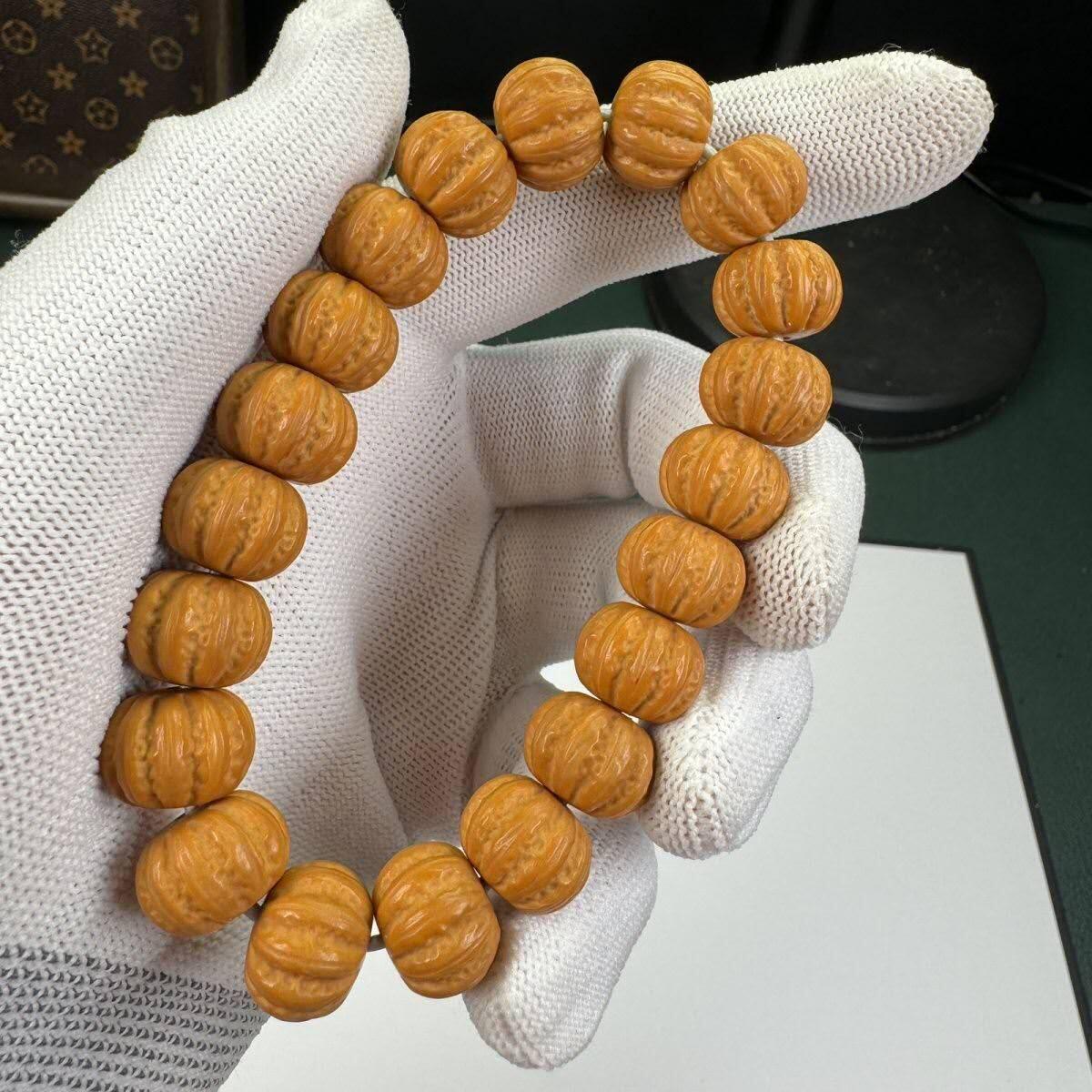 猴头精雕京八棱手串