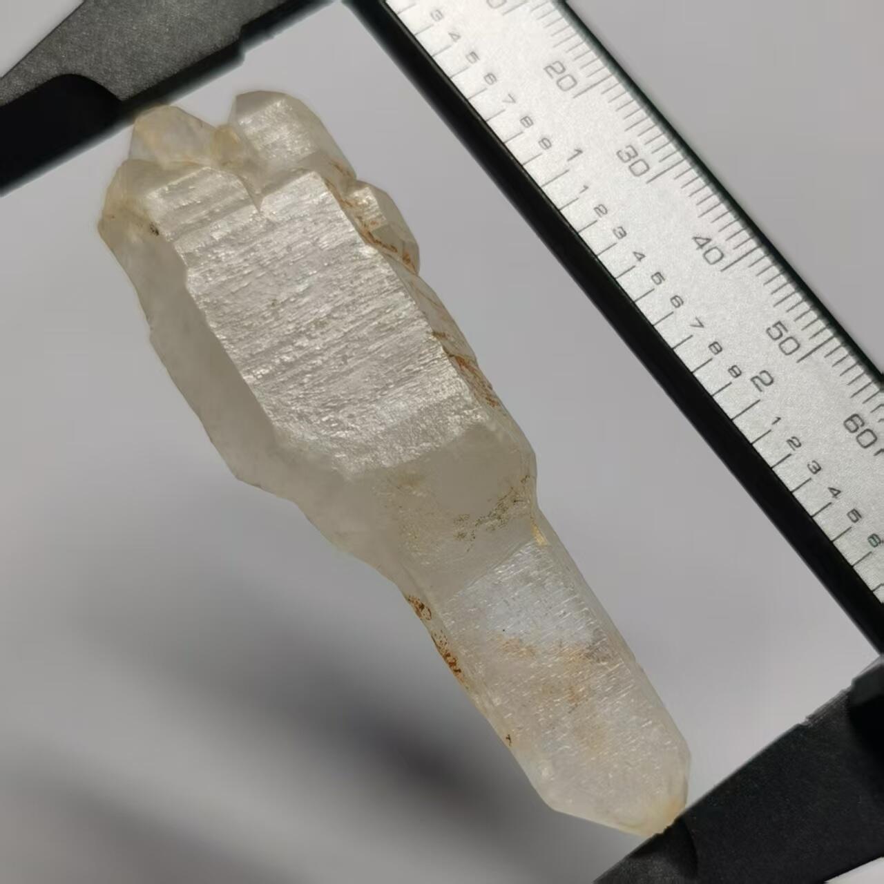 七河·世界世界币章杂件矿标化石小拍（总第38期） 藏家出品X694 云贵闪灵水晶 造型品种 爪子形状手握 本件拍品由合作藏家邮寄