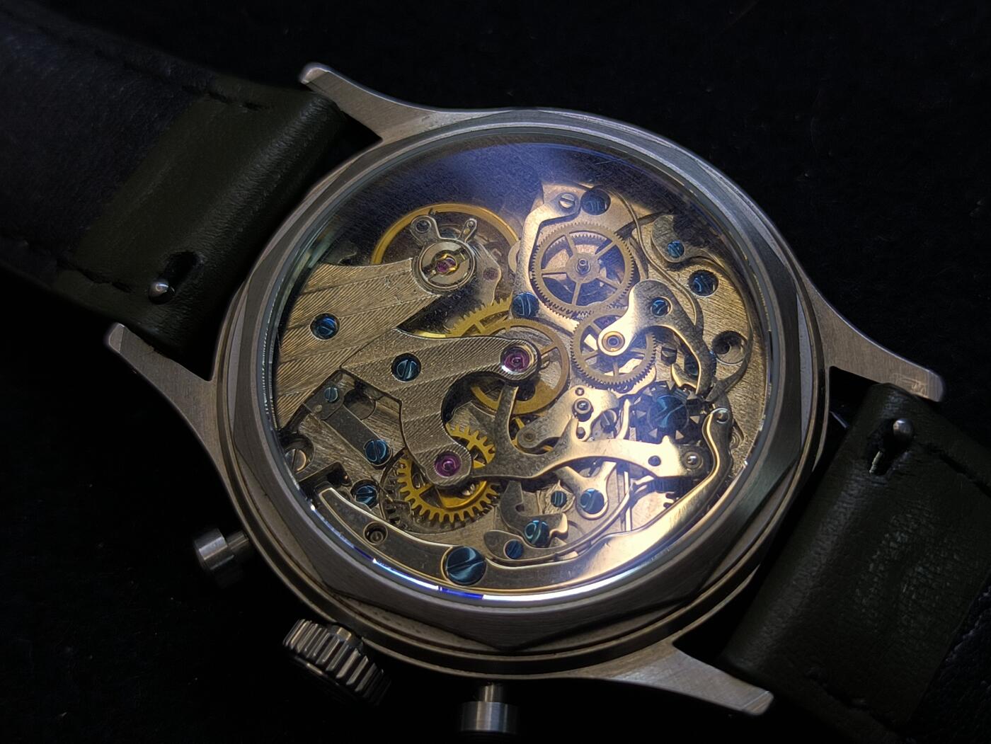 云宸嘉赏-勋臻佳藏新年快速场次（快拍 低佣 一元一手）（新年期间快递正常发） 复刻五十年代空军码表，几乎全新，仿维纳斯计时机芯，手卷上链功能正常，走时精准