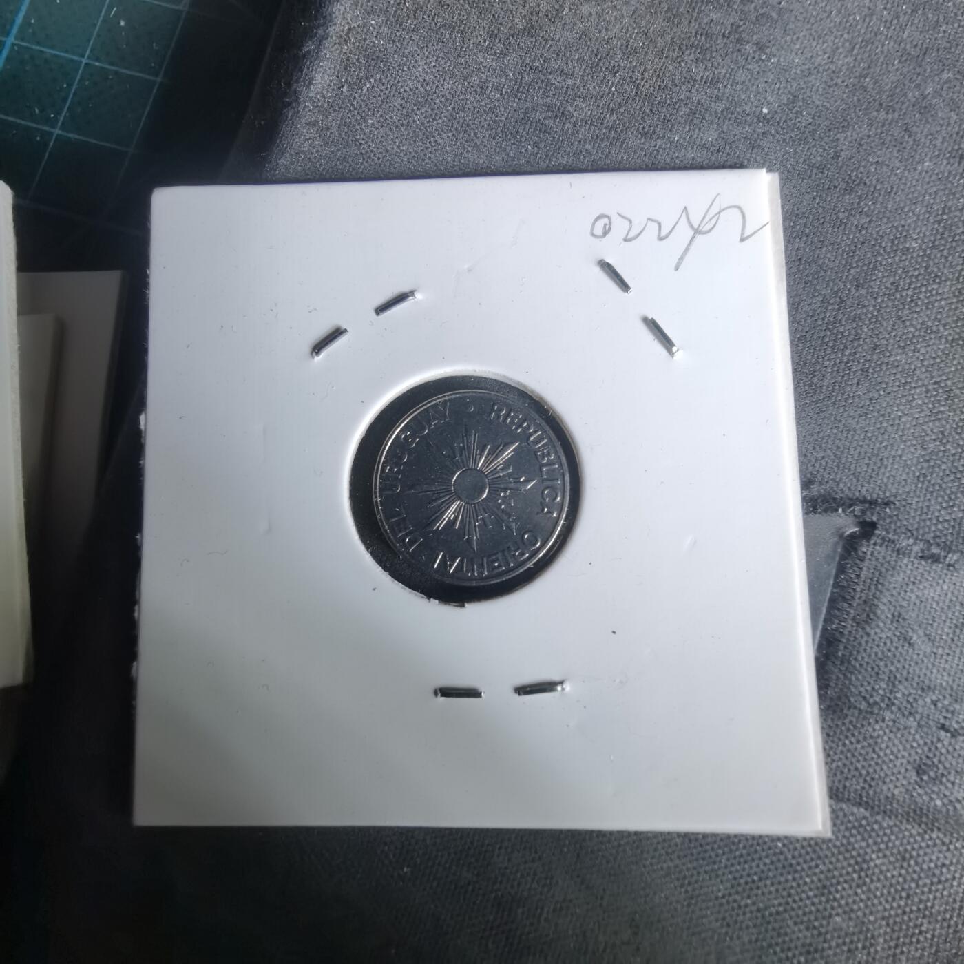 沼泽如烟--第1002场 乌拉圭1989年5比索