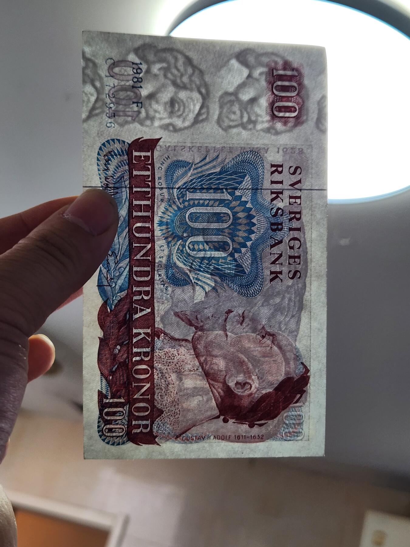 2月24号晚上8点 外国纸币自动截拍第30场 瑞典100几乎全新