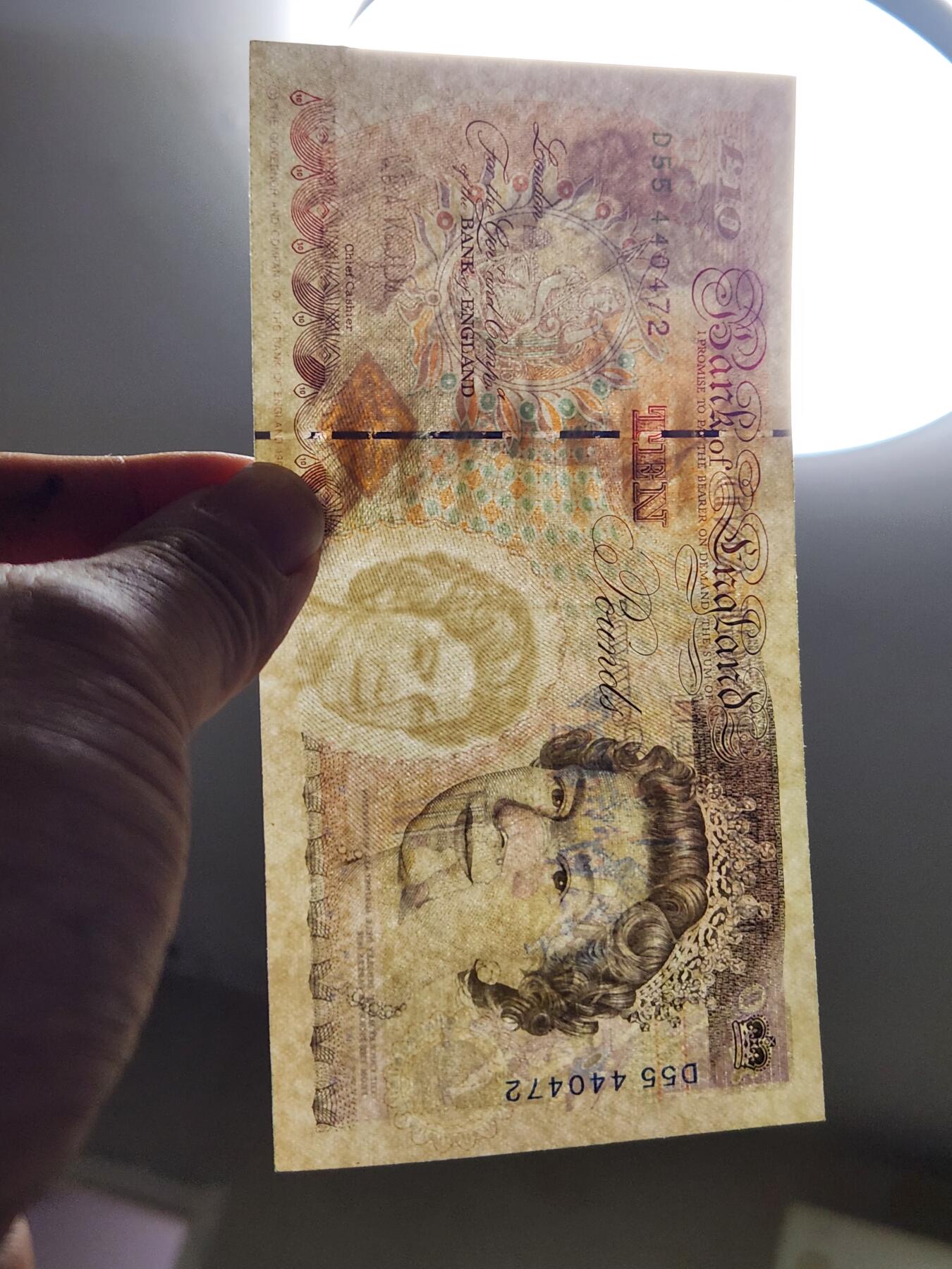 2月24号晚上8点 外国纸币自动截拍第30场 英国10极美品