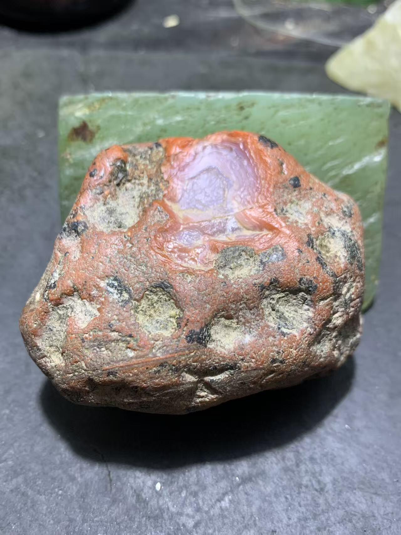 精美川料冰飘红皮开窗料荔枝冻心南红玛瑙原石一颗，