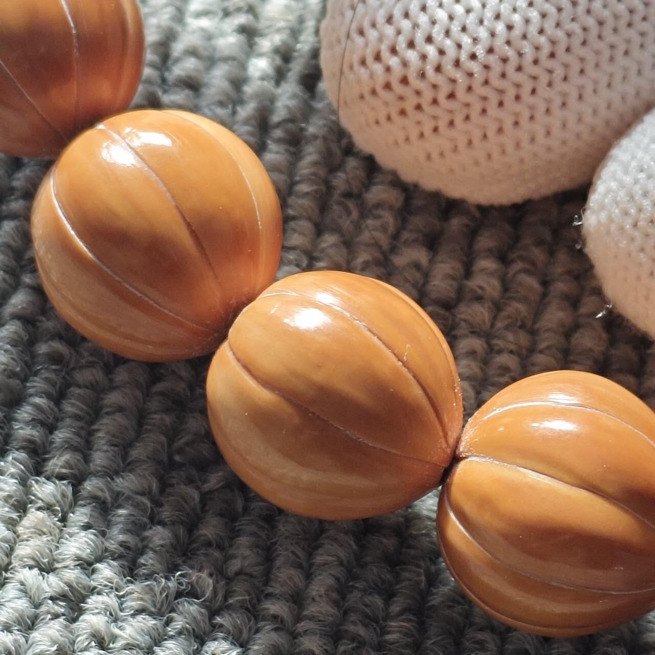 精雕猴头南瓜珠手串