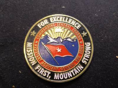 云宸嘉赏-勋臻佳藏新年快速场次（快拍 低佣 一元一手）（新年期间快递正常发） - 美利坚第 10 山地师指挥官--科罗拉多州国民警卫队联合挑战章