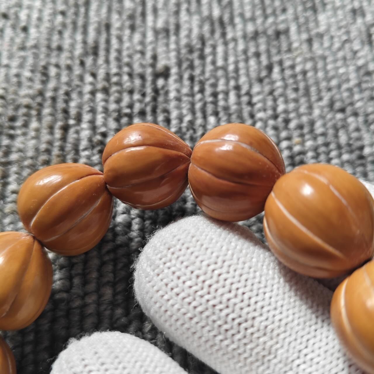 精雕猴头南瓜珠手串