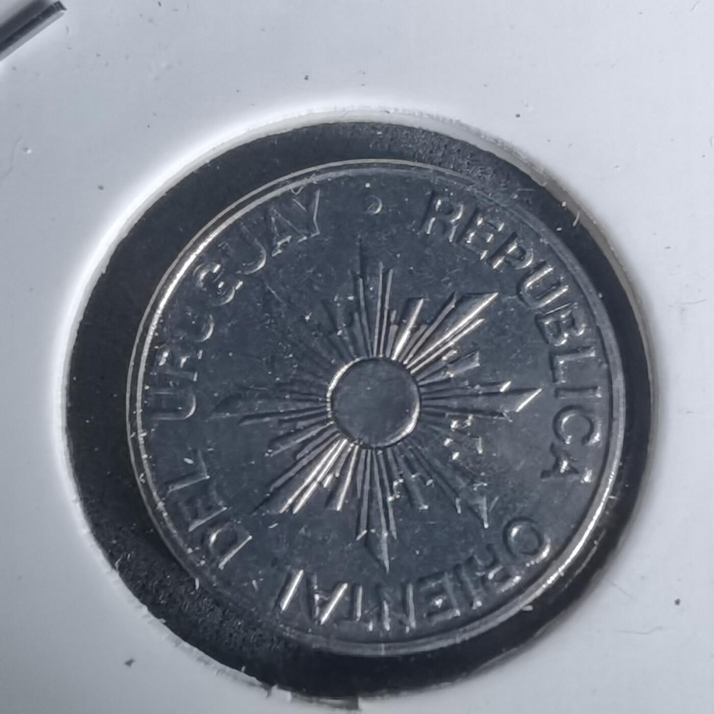 沼泽如烟--第1002场 乌拉圭1989年5比索